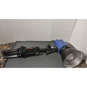 Westcott Photo Basics PB500 flood light with Tripod